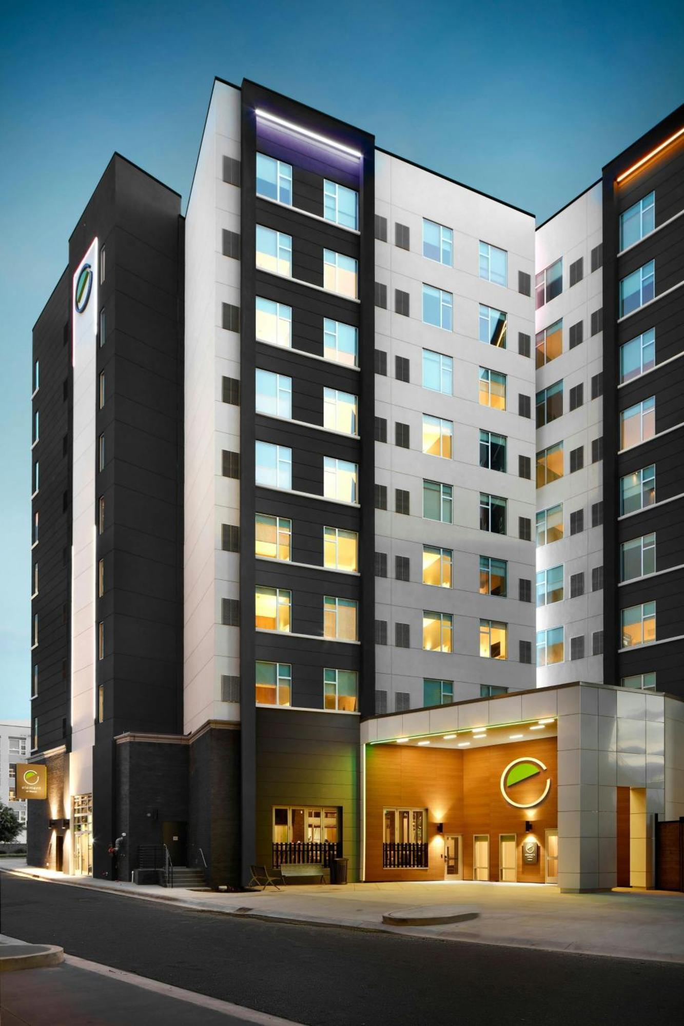 Element Charlotte Uptown Hotel Exterior photo